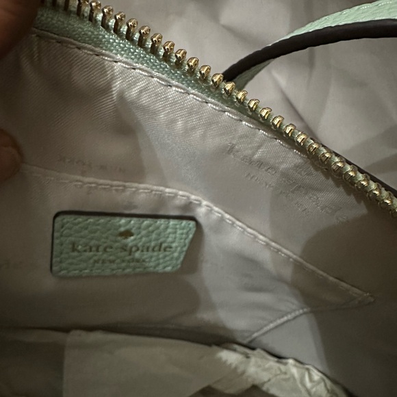 NWT Kate Spade Hanna crossbody
Has adjustable strap
Pebbled leather
mint green - Picture 4 of 7